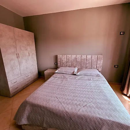 36 Apartamento Tirana